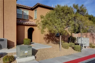 Photo #1: 2164941 Listing