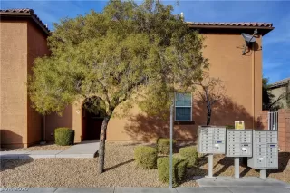 Photo #2: 2164941 Listing