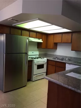 Photo #5: 2164950 Listing 