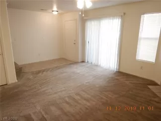 Photo #5: 2164998 Listing 