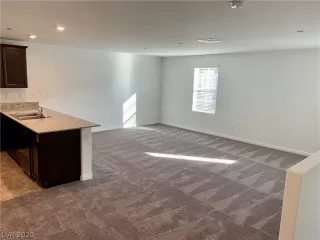 Photo #3: 2165037 Listing