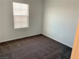 Photo #5: 2165037 Listing