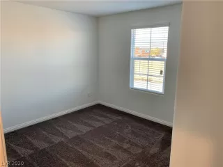 Photo #6: 2165037 Listing