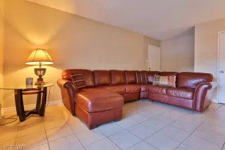 Photo #1: 2165067 Listing