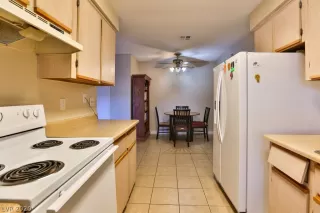 Photo #6: 2165067 Listing