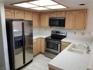 Photo #2: 2165080 Listing 