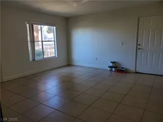 Photo #3: 2165097 Listing 