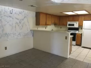 Photo #6: 2165109 Listing 