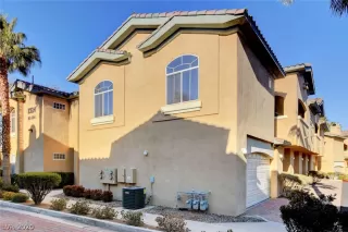 Photo #3: 2165140 Listing 