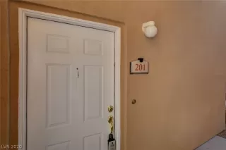 Photo #4: 2165140 Listing 