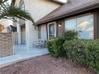 Photo #2: 2165172 Listing 