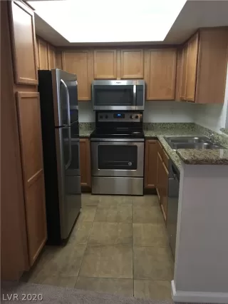 Photo #1: 2165179 Listing 