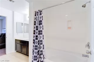 Photo #4: 2165222 Listing