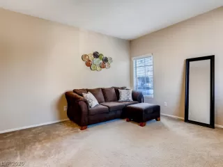 Photo #4: 2165247 Listing 