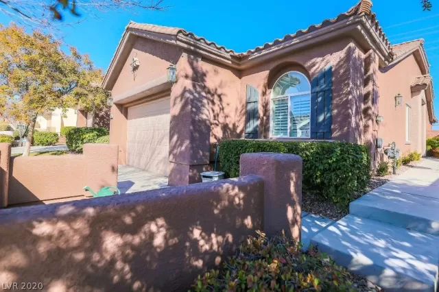 MLS: 2165264 Condo For Sale