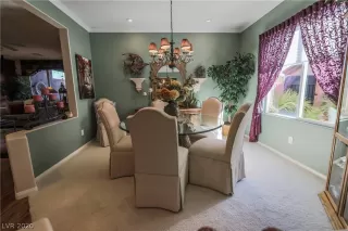 Photo #5: 2165264 Listing