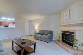 Photo #4: 2165272 Listing 
