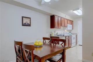 Photo #6: 2165272 Listing 