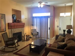Photo #6: 2165292 Listing