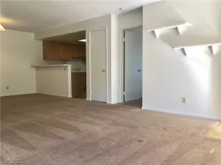 Photo #1: 2165338 Listing