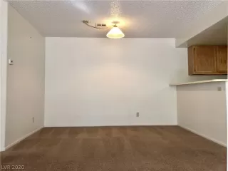 Photo #2: 2165338 Listing