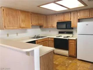 Photo #4: 2165338 Listing