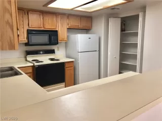 Photo #5: 2165338 Listing