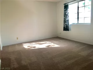 Photo #6: 2165338 Listing