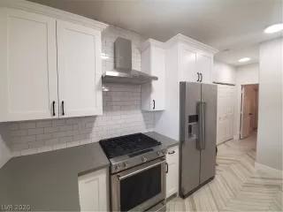 Photo #4: 2165358 Listing 