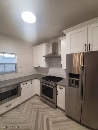 Photo #5: 2165358 Listing 