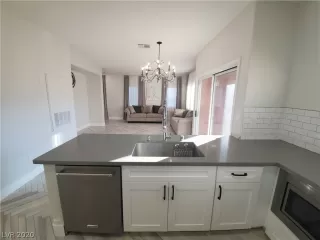 Photo #6: 2165358 Listing 