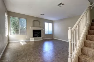 Photo #4: 2165376 Listing