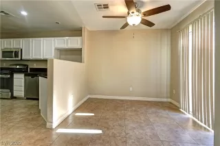 Photo #5: 2165376 Listing