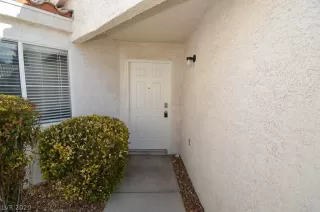 Photo #3: 2165378 Listing 