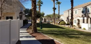 Photo #3: 2165381 Listing