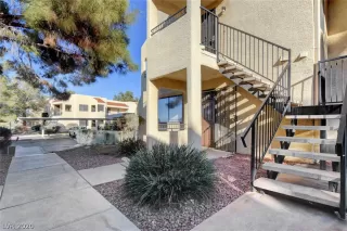 Photo #1: 2165383 Listing 