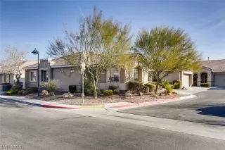 Photo #2: 2165394 Listing