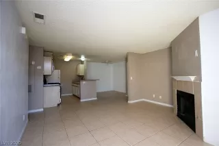 Photo #5: 2165417 Listing