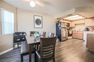 Photo #4: 2165430 Listing 