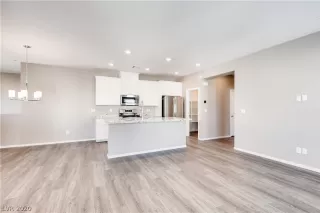 Photo #3: 2165451 Listing