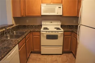 Photo #4: 2165484 Listing