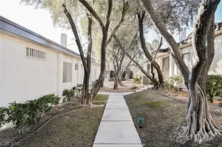 Photo #3: 2165496 Listing 