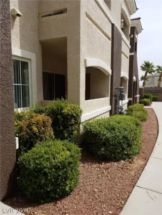 Photo #2: 2165499 Listing