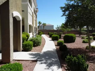 Photo #3: 2165499 Listing