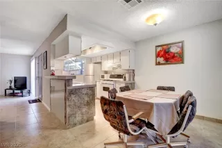 Photo #3: 2165527 Listing 