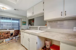 Photo #6: 2165527 Listing 