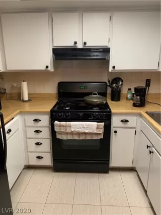 Photo #2: 2165550 Listing