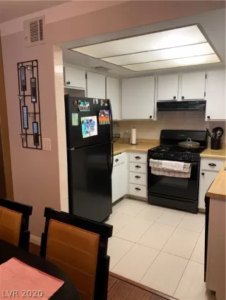 Photo #3: 2165550 Listing