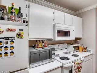 Photo #5: 2165551 Listing 