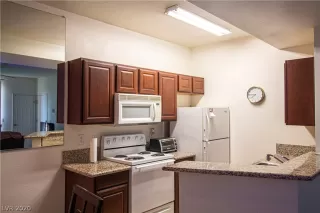 Photo #5: 2165554 Listing